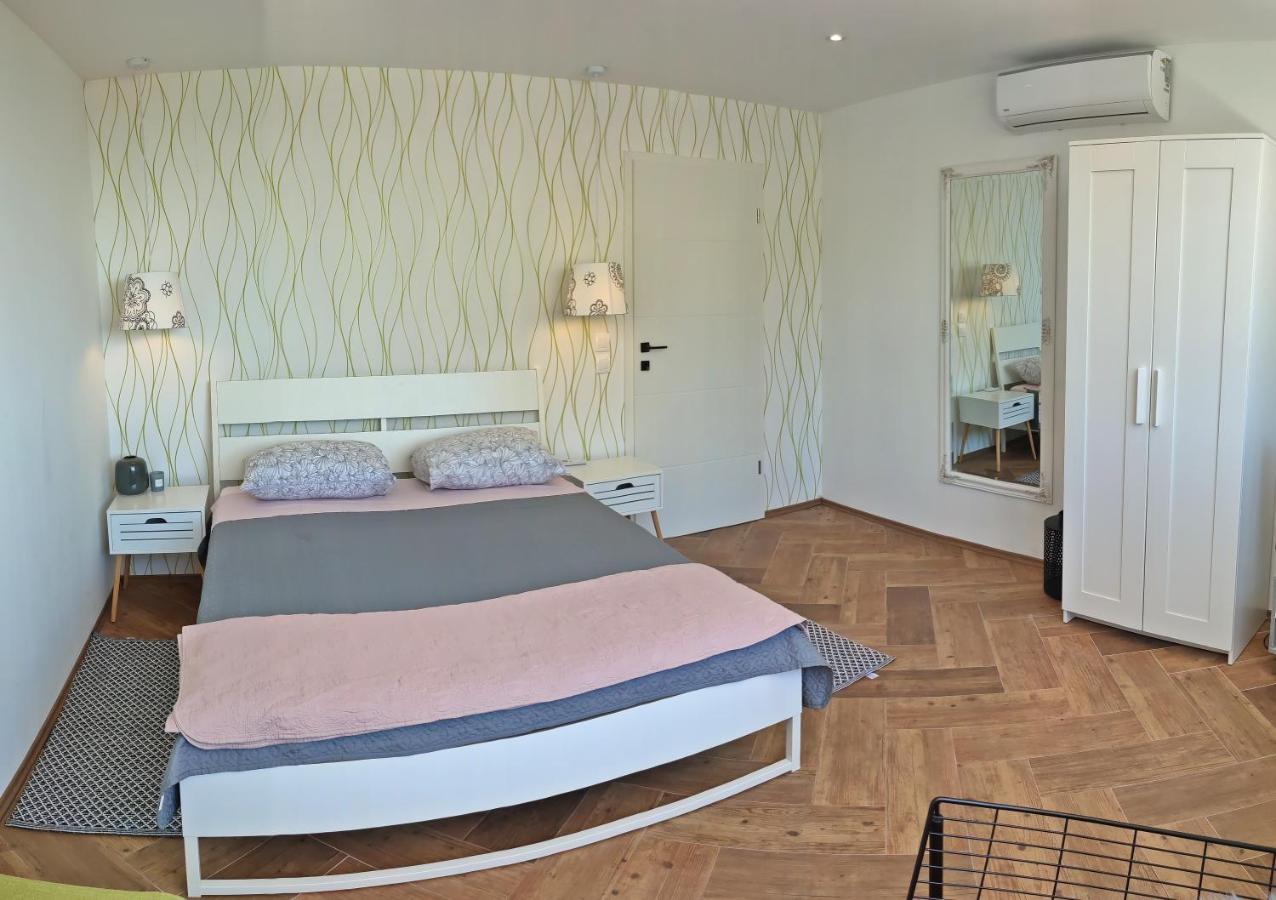 Apartments Gareta Gradac  Exterior photo